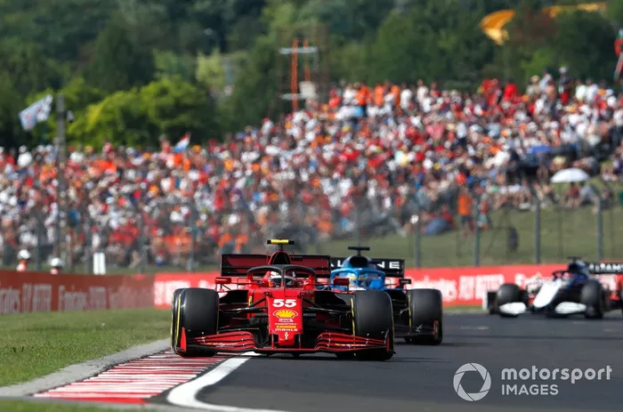 Carlos Sainz Jr., Ferrari SF21