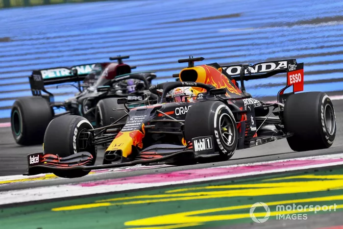 Max Verstappen, Red Bull Racing RB16B, Lewis Hamilton, Mercedes W12