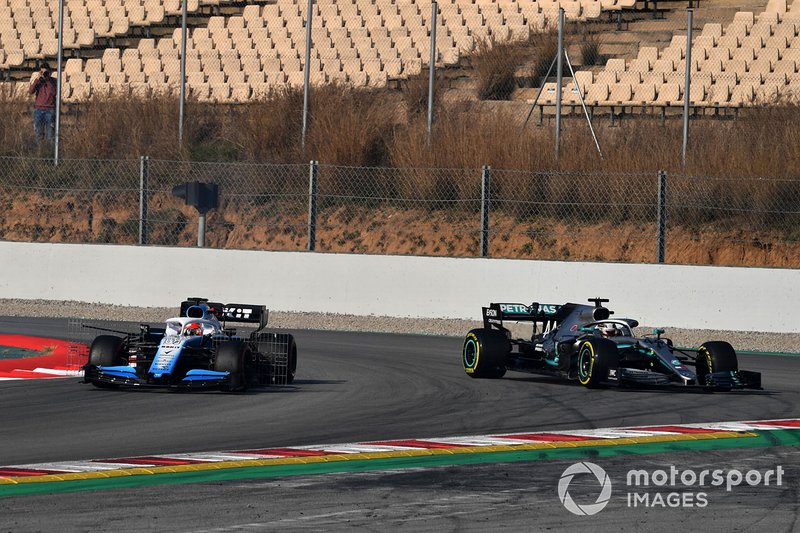 Robert Kubica, Williams FW42 and Lewis Hamilton, Mercedes-AMG F1 W10