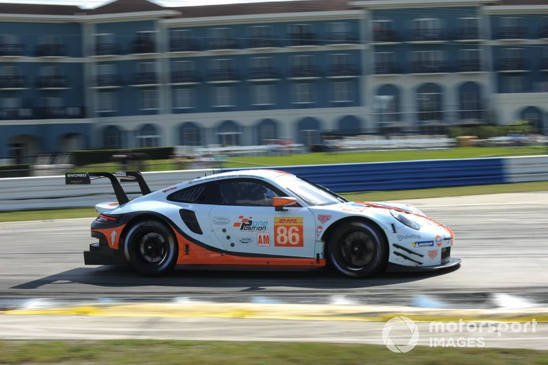 #86 Gulf Racing Porsche 911 RSR: Michael Wainwright, Benjamin Barker, Thomas Preining