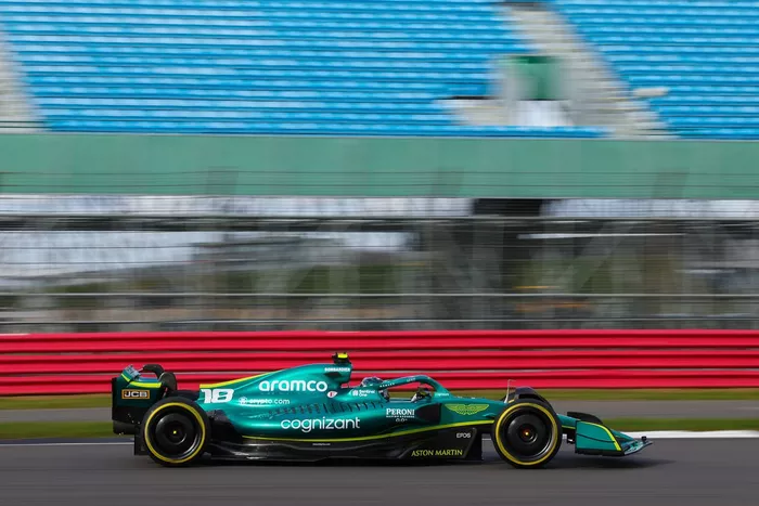 Lance Stroll, Aston Martin AMR22 
