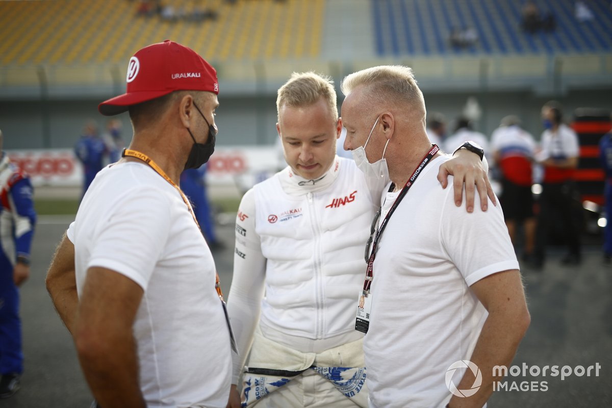 Nikita Mazepin, Haas F1, on the grid with his father Dmitry Mazepin