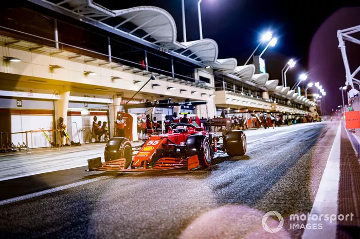 Carlos Sainz Jr., Ferrari SF21 