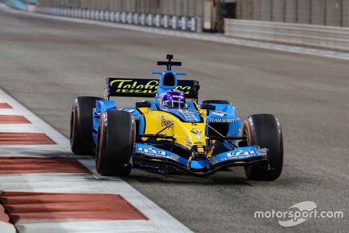 Fernando Alonso, Renault F1 Team, con el Renault R25 de 2005