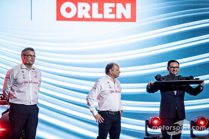 Daniel Obajtek, PKN Orlen/CEO, Frédéric Vasseur, Director Alfa Romeo Racing, Daniel Obajtek, PKN Orlen/CEO
