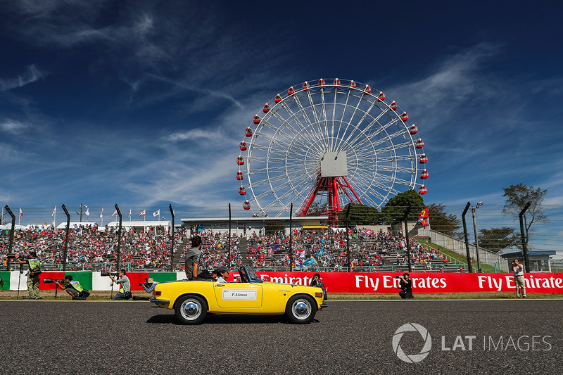 Fernando Alonso, McLaren on the drivers parade