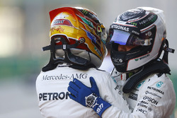 Valtteri Bottas, Mercedes AMG F1, congratulates Lewis Hamilton, Mercedes AMG F1
