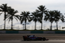 П'єр Гаслі, Scuderia Toro Rosso STR12