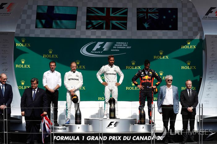 Lewis Hamilton dominou o GP do Canadá, de ponta a ponta, em dobradinha da Mercedes. Daniel Ricciardo foi o terceiro colocado.