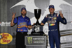 Race winner Kyle Busch, Joe Gibbs Racing Toyota