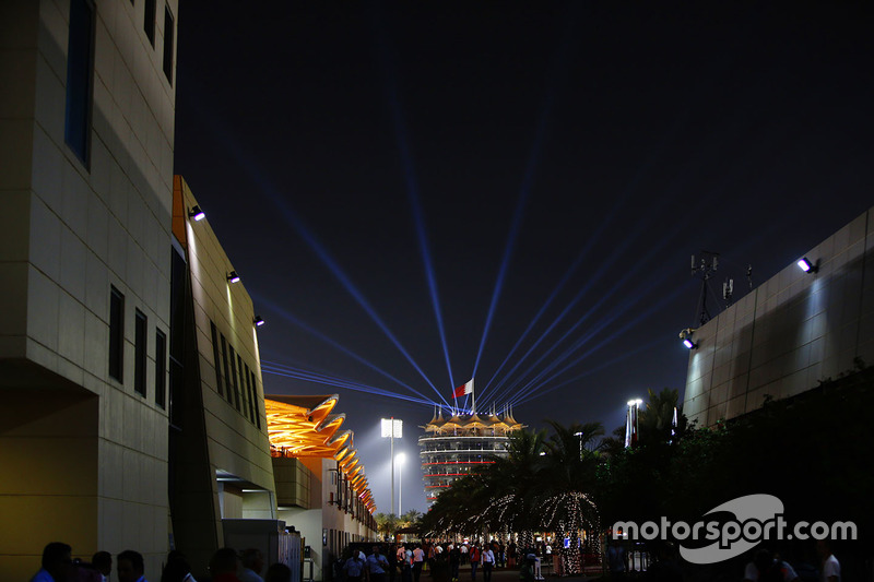 Paddock atmosphere