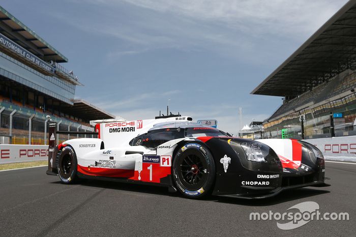 #1 Porsche Team Porsche 919 Hybrid: Neel Jani, Andre Lotterer, Nick Tandy