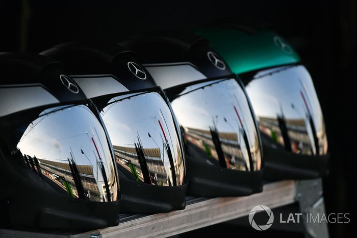 Cascos del equipo Mercedes AMG F1