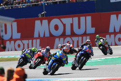 Renn-Action: Alex Rins, Team Suzuki MotoGP, Maverick Viñales, Yamaha Factory Racing