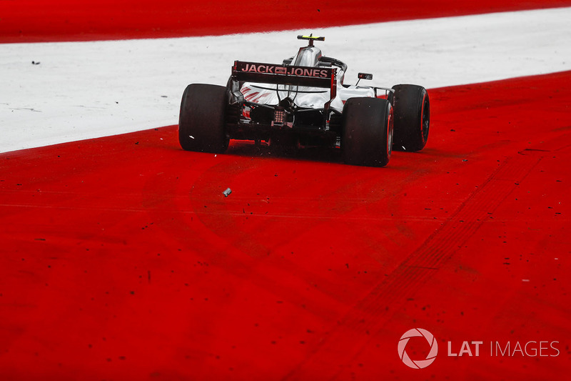 Kevin Magnussen, Haas F1 Team VF-18, va largo