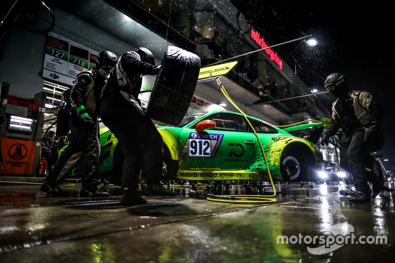 Кевин Эстре, Ромен Дюма, Лоренс Вантхор, Эрл Бамбер, Manthey Racing, Porsche 911 GT3 R (№911)