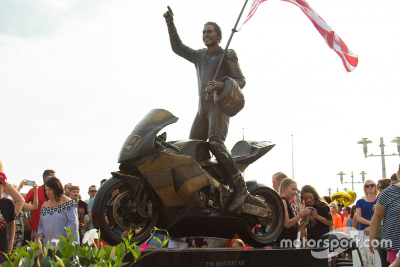 Estatua de Nicky Hayden memorial