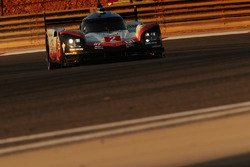 #2 Porsche Team Porsche 919 Hybrid: Timo Bernhard, Earl Bamber, Brendon Hartley