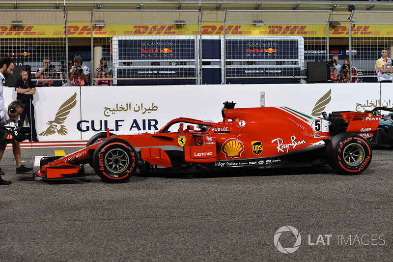 Ganador de la pole Sebastian Vettel, Ferrari SF71H in parc ferme