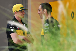 Nico Hulkenberg, Renault Sport F1 Team and Cyril Abiteboul, Renault Sport F1 Managing Director
