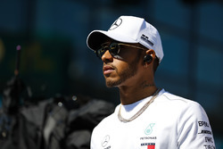 Lewis Hamilton, Mercedes AMG F1, lors de la parade des pilotes
