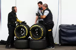 Pirelli tyre technicians
