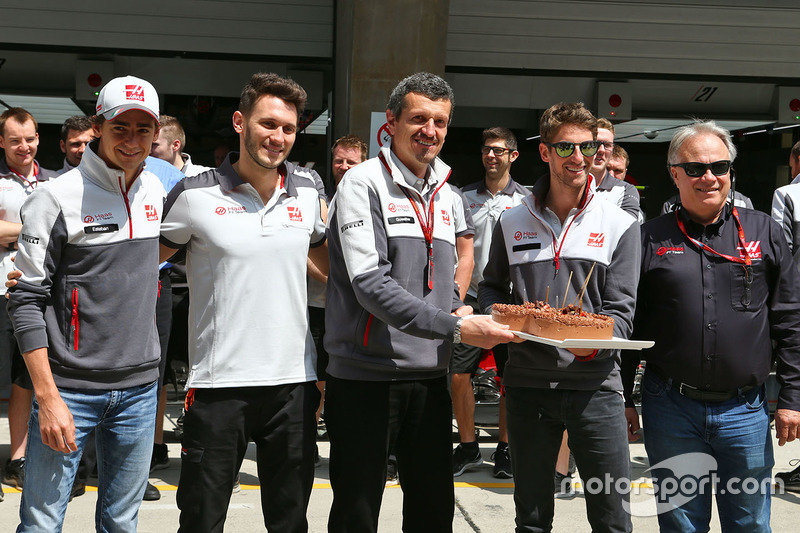 Romain Grosjean, Haas F1 Team celebra su cumpleaños con el equipo