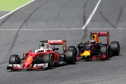 Себастьян Феттель, Scuderia Ferrari та Даніель Ріккардо, Red Bull Racing