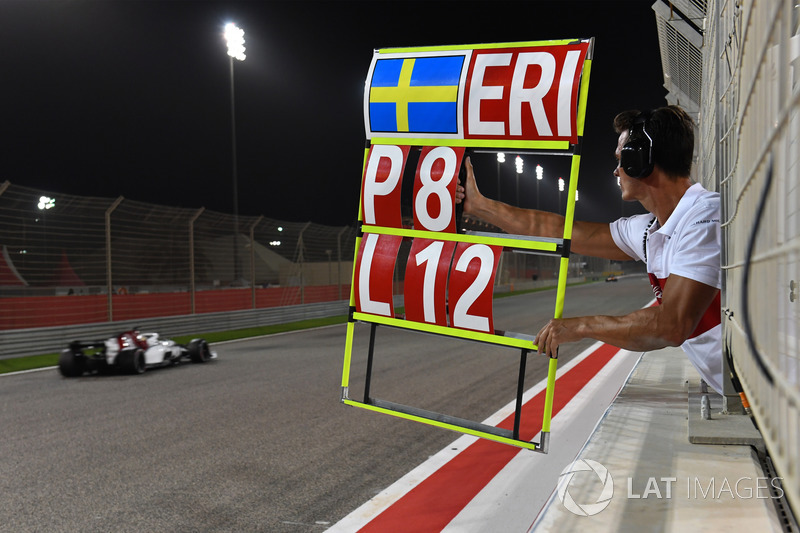 Піт-борд Маркуса Ерікссона, Sauber C37