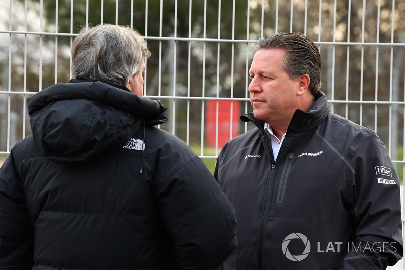 Carlos Sainz, Zak Brown, McLaren Direktörü