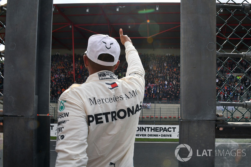 Lewis Hamilton 78. rajtelsősége az F1-ben