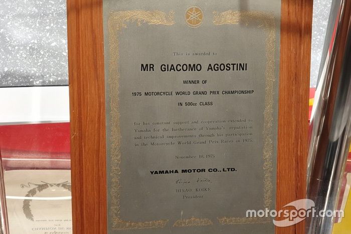 Matrícula por la victoria del Mundial de 1975