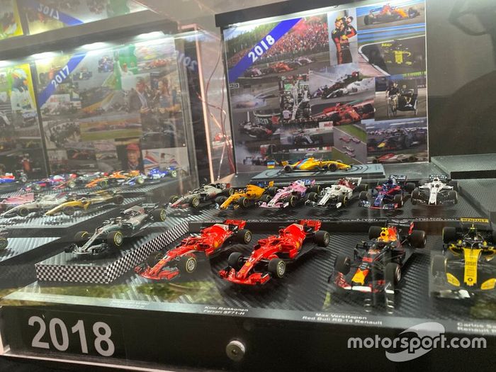 Colección de coches miniatura de F1