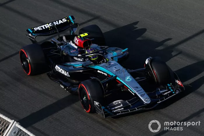 Lewis Hamilton, Mercedes F1 W15