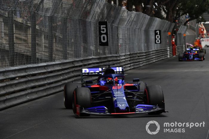 Daniil Kvyat - 5 puntos de penalización