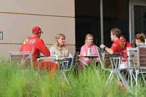 Sebastian Vettel en Mick Schumacher, Ferrari