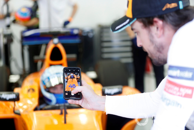 Autotausch zwischen Alonso & Johnson