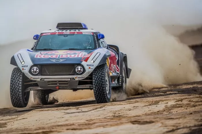 #300 X-Raid Mini JCW Team: Carlos Sainz, Lucas Cruz