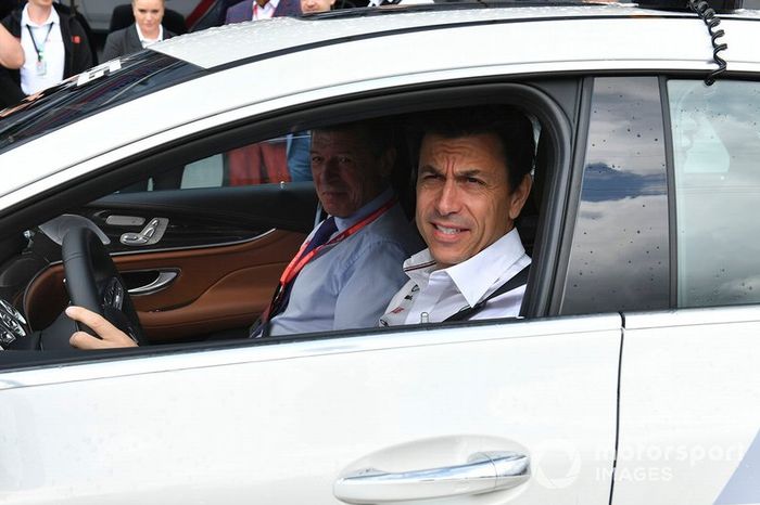 Toto Wolff, Executive Director (Business), Mercedes AMG, in the Safety Car with Dmitry Kozak, Deputy Prime Minister of Russian Federation