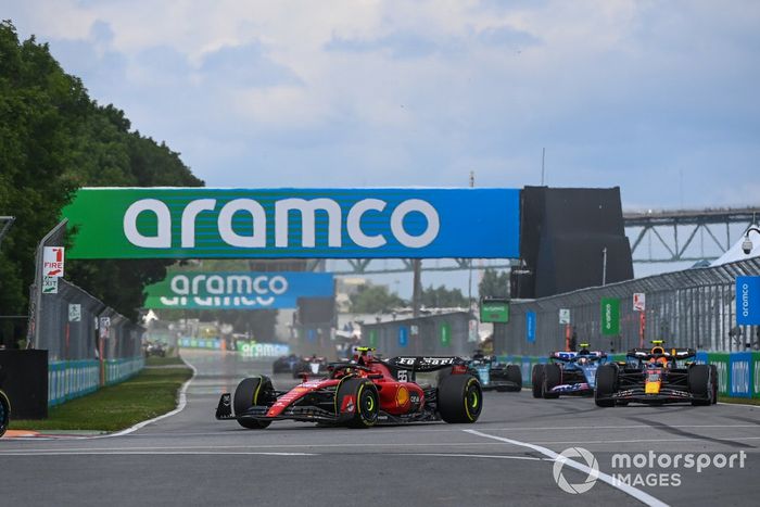 Charles Leclerc, Ferrari SF-23, Sergio Pérez, Red Bull Racing RB19, Pierre Gasly, Alpine A523