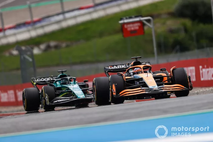 Daniel Ricciardo, McLaren MCL36, Lance Stroll, Aston Martin AMR22