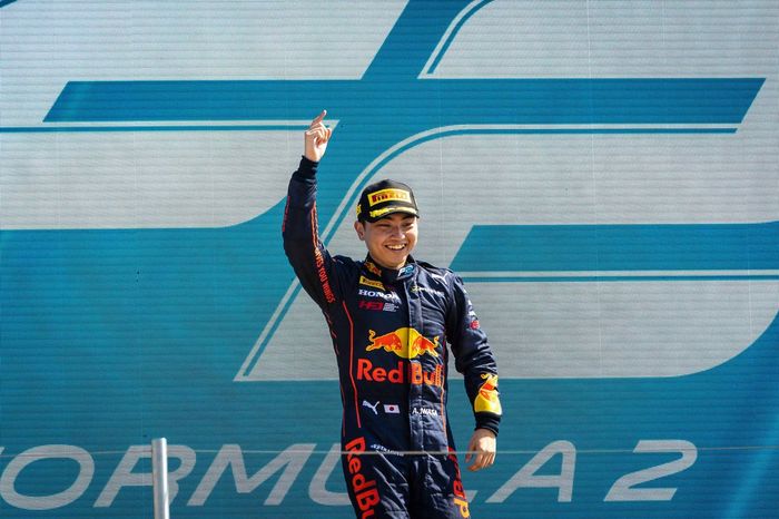 Podio: Ganador de la carrera Ayumu Iwasa, Presas