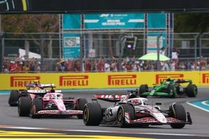 Lewis Hamilton, Ferrari, Esteban Ocon, Haas F1 Team, Isack Hadjar, Racing Bulls Team