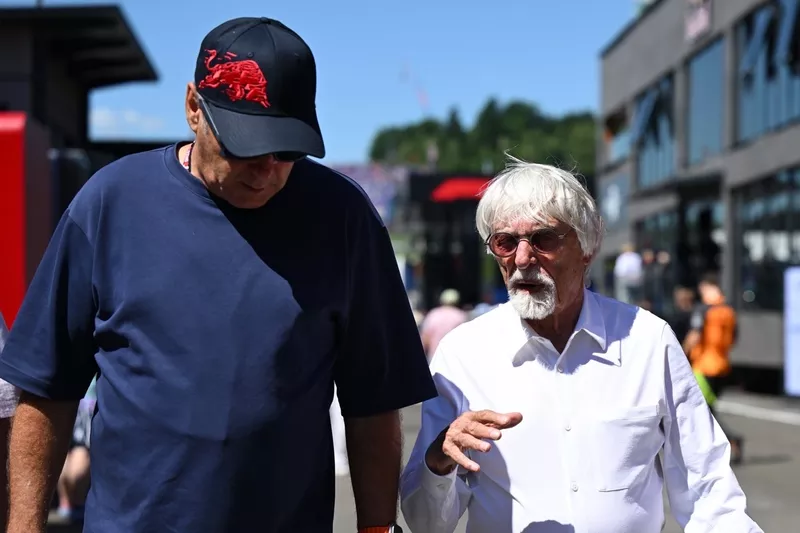 Bernie Ecclestone dans le paddock avant le Grand Prix d'Autriche de Formule 1 .