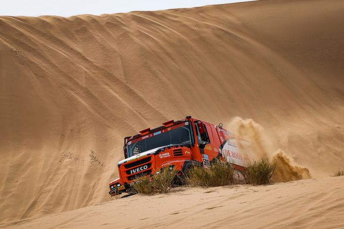 #506 Mammoet Rallysport Team De Rooy Iveco: Martin Van Den Brink, Peter Willemsen, Bernard Der Kinderen