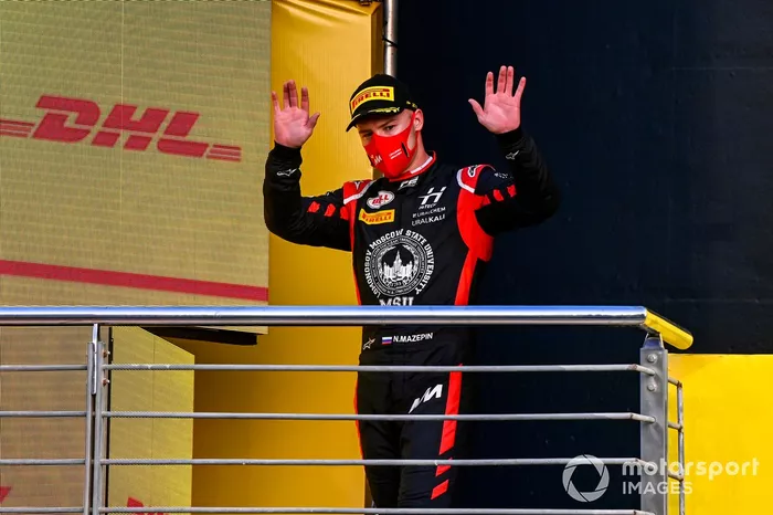 Podio: tercer lugar Nikita Mazepin, Hitech Grand Prix