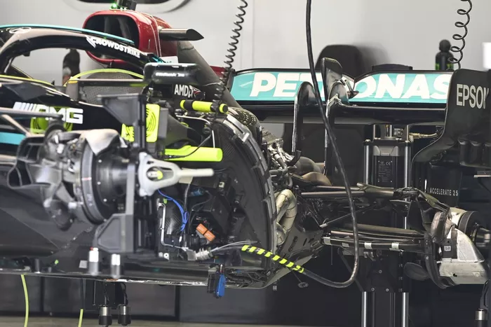 Detalle del Mercedes W12 
