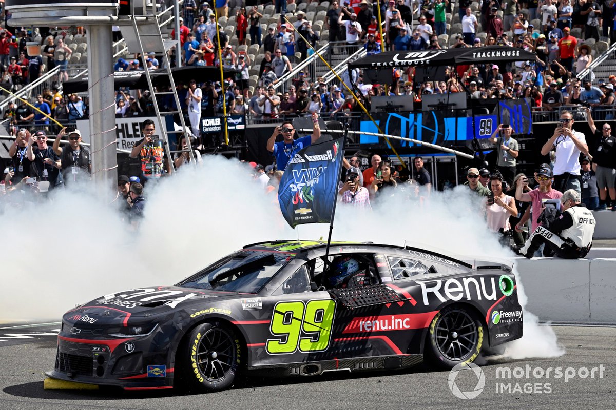 Daniel Suarez, TrackHouse Racing, Onx Homes / Renu Chevrolet Camaro celebrates his win