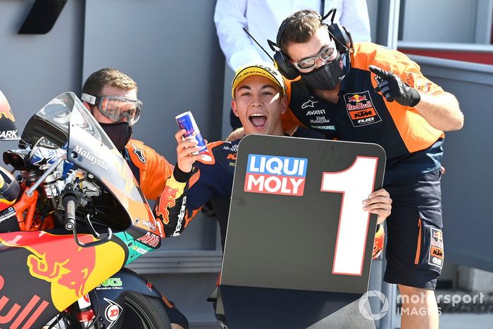 Ganador de la pole Raul Fernandez, Red Bull KTM Ajo