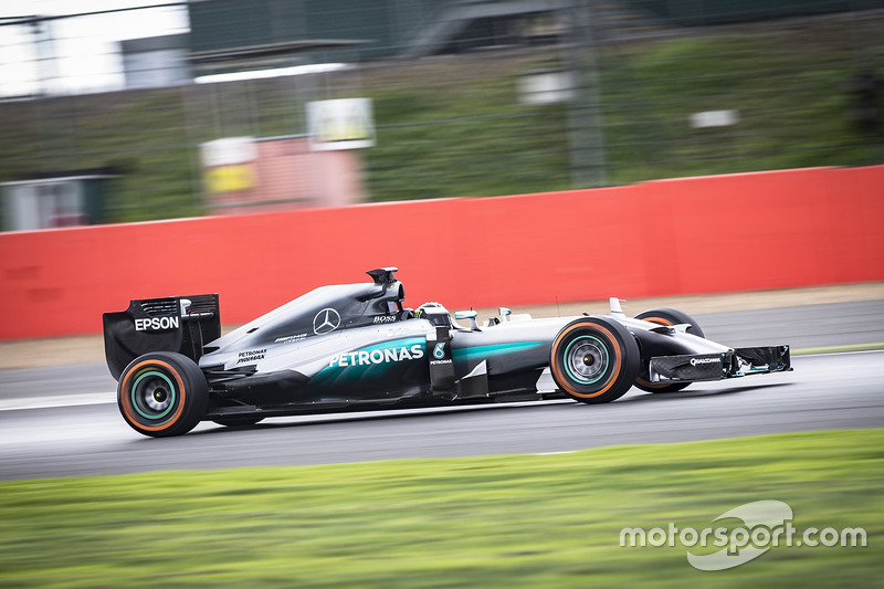 MotoGP-Champion Jorge Lorenzo im Mercedes AMG F1 W05